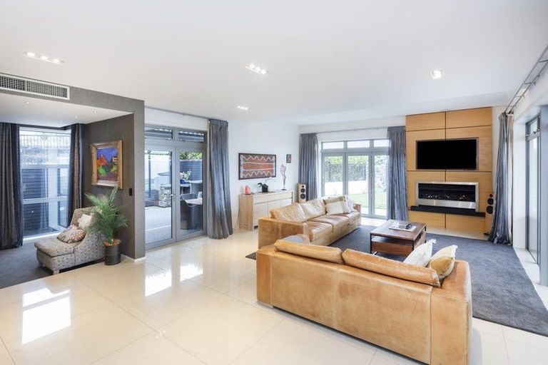 Photo of property in 101 Glenstrae Road, Redcliffs, Christchurch, 8081