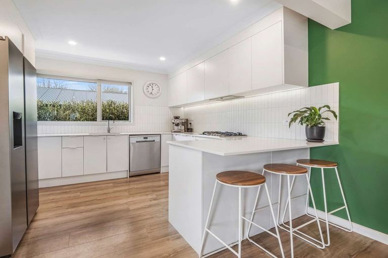 Photo of property in 14 Centaurus Road, Cashmere, Christchurch, 8022