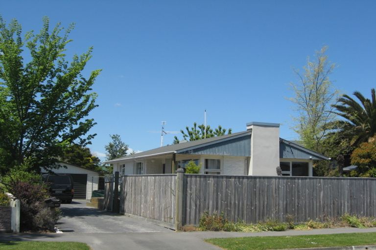 Photo of property in 22 Oldwood Street, Bishopdale, Christchurch, 8053