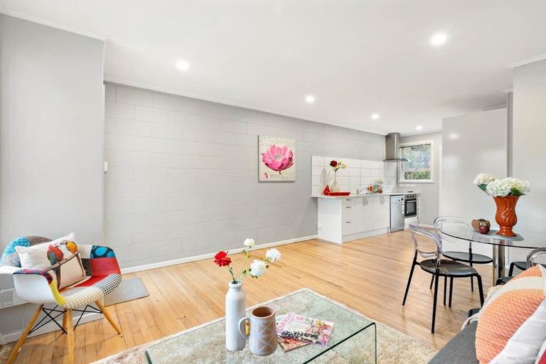 Photo of property in 4/119 Seabrook Avenue, New Lynn, Auckland, 0600