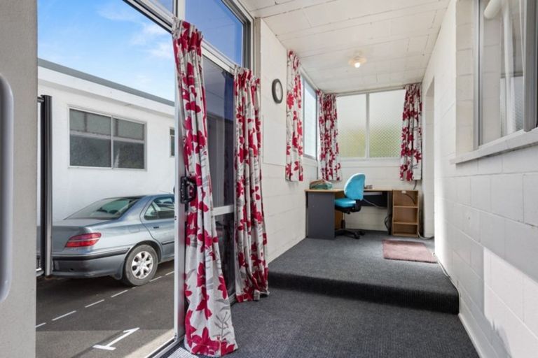 Photo of property in 1/29 Waikawa Road, Picton, 7220