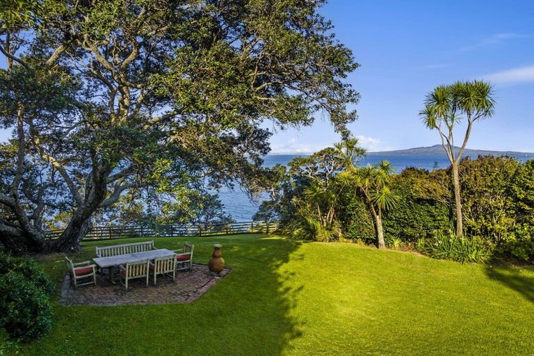 Photo of property in 173 Beach Road, Castor Bay, Auckland, 0620