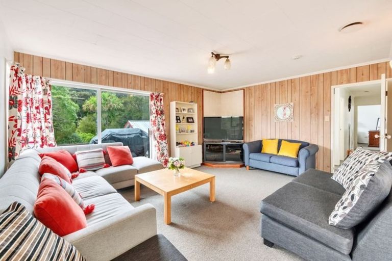 Photo of property in 1/7 Classic Grove, Bayview, Auckland, 0629