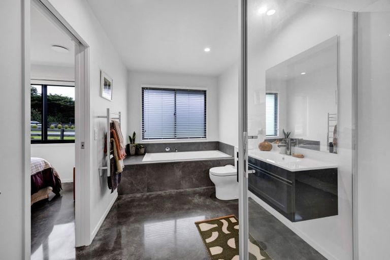 Photo of property in 2 Tasman Street, Opunake, 4616