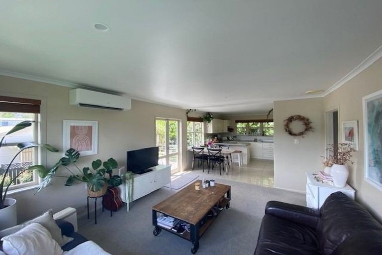 Photo of property in 1/27 Richards Avenue, Forrest Hill, Auckland, 0620