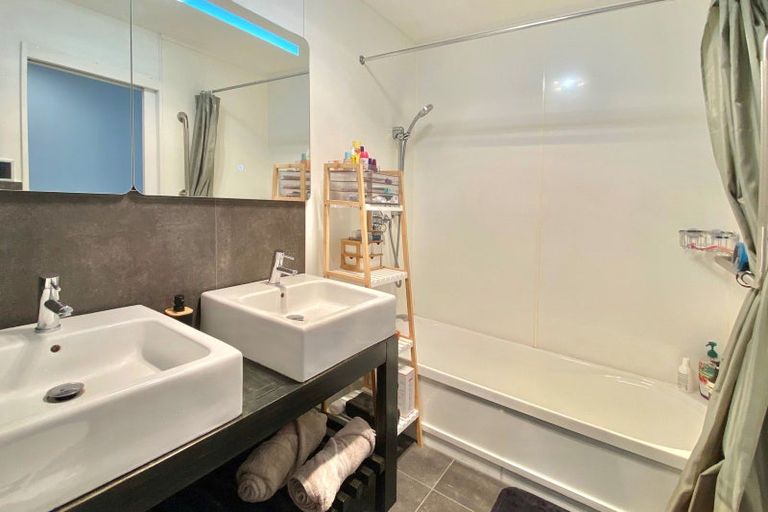 Photo of property in Goldridge Apartments, 19/43 Goldridge Way, Queenstown, 9300