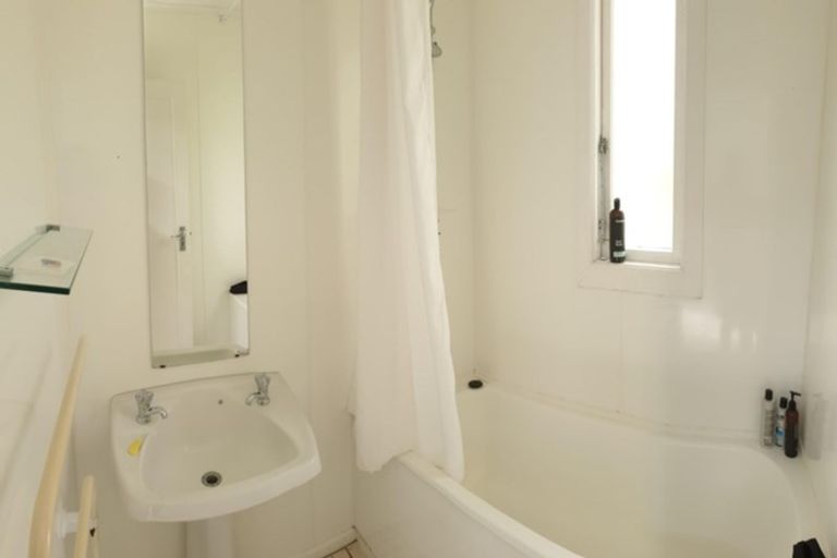 Photo of property in 41 Charlotte Avenue, Brooklyn, Wellington, 6021