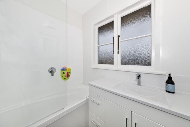 Photo of property in 27 Claridges Road, Casebrook, Christchurch, 8051