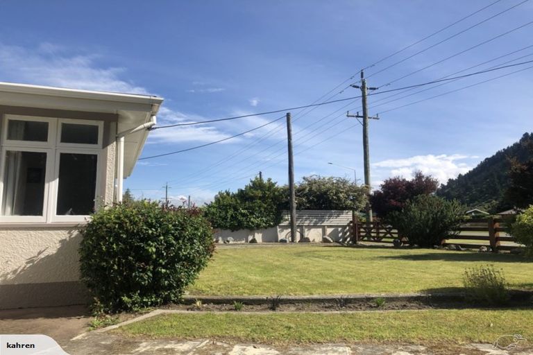 Photo of property in 70 Bledisloe Street, Kurow, 9435
