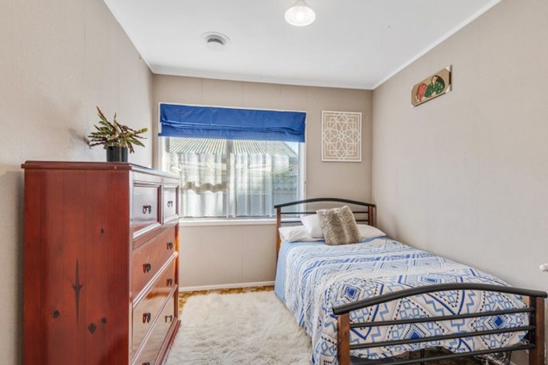 Photo of property in 34 Balgowan Terrace, Conifer Grove, Takanini, 2112