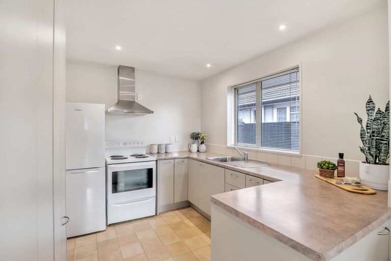 Photo of property in 1/117 Yaldhurst Road, Sockburn, Christchurch, 8042