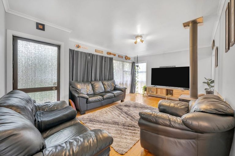 Photo of property in 15 Mcentee Street, Papakura, 2110