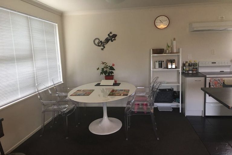 Photo of property in 62 Stott Avenue, Birkdale, Auckland, 0626