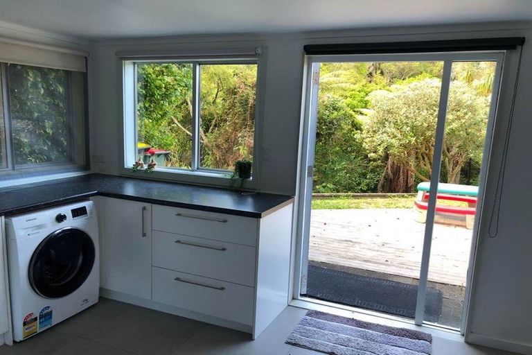 Photo of property in 40 Judkins Crescent, Cockle Bay, Auckland, 2014