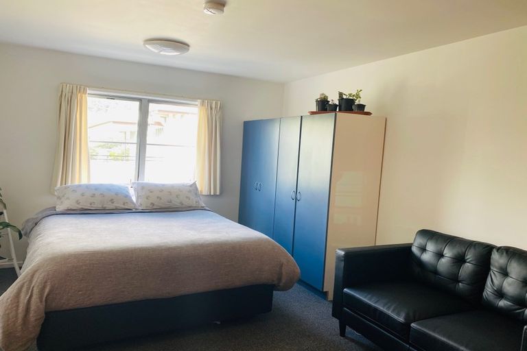 Photo of property in Basin Reserve Complex, 28/4 Sussex Street, Mount Cook, Wellington, 6021
