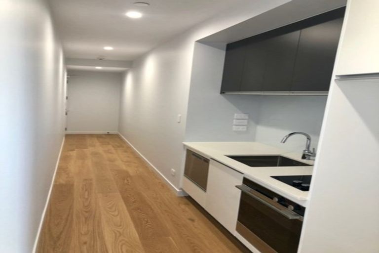 Photo of property in Frank Sargeson Apts, 405/74 Anzac Street, Takapuna, Auckland, 0622