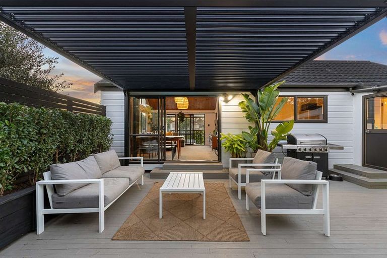 Photo of property in 20 Taitapu Street, Massey, Auckland, 0614