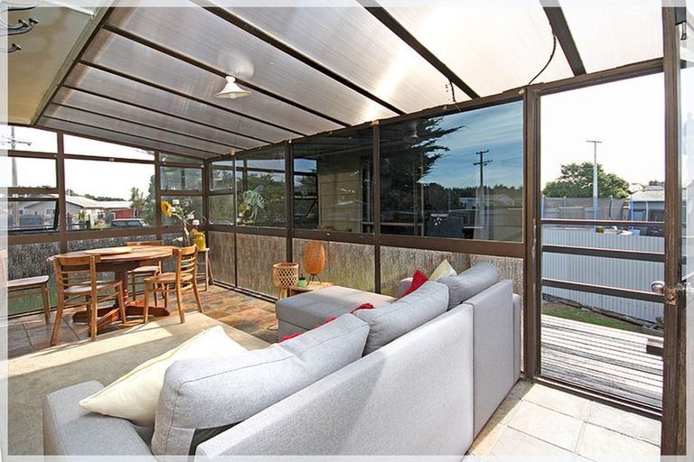 Photo of property in 27 Nuku Street, Tangimoana, 4822