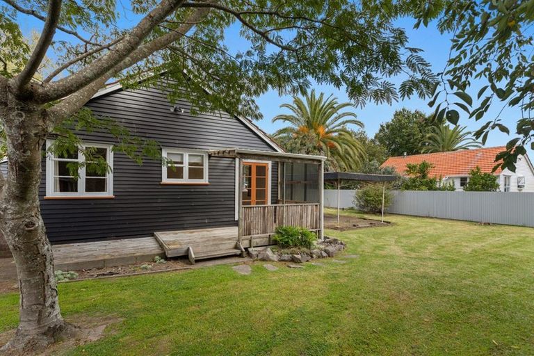 Photo of property in 19 Tawa Street, Edgecumbe, 3120