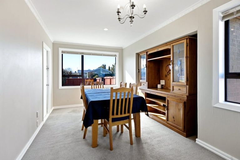 Photo of property in 6 Carbine Place, Sockburn, Christchurch, 8042