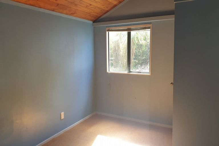 Photo of property in 231 Glengarry Road, Glen Eden, Auckland, 0602