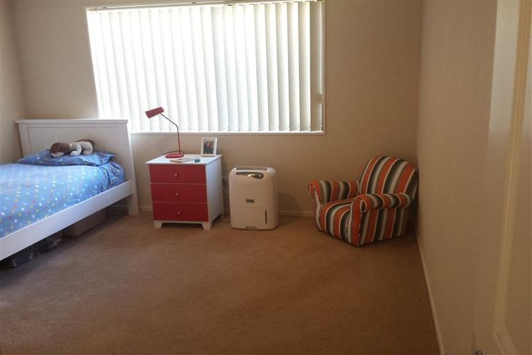 Photo of property in 6 Chelmsley Avenue, Henderson, Auckland, 0612