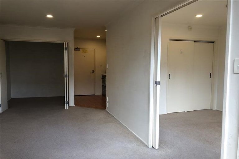 Photo of property in 5c/30 Westward Ho, Glen Eden, Auckland, 0602