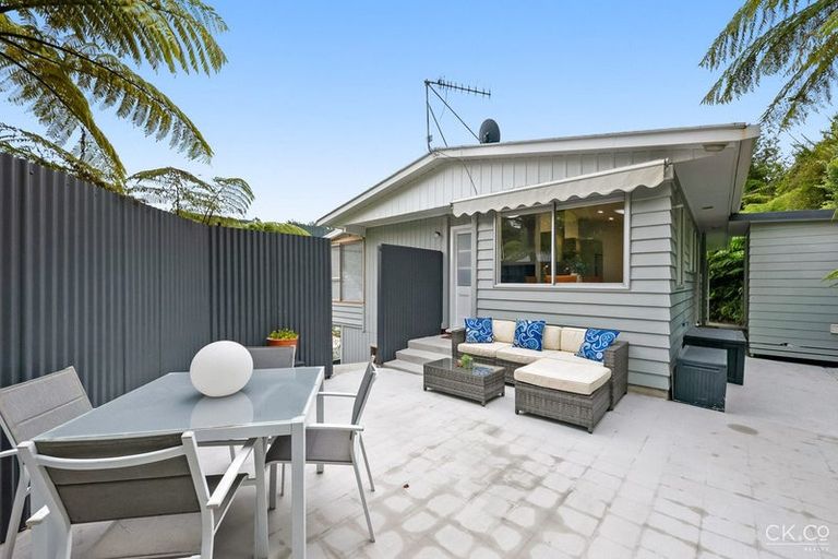 Photo of property in 32 Forest Road, Pinehaven, Upper Hutt, 5019