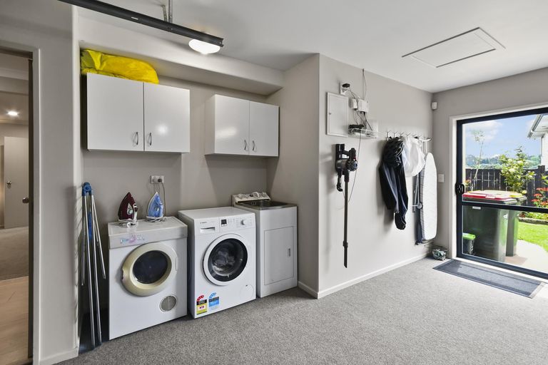 Photo of property in 12 Phoenicia Court, The Gardens, Auckland, 2105