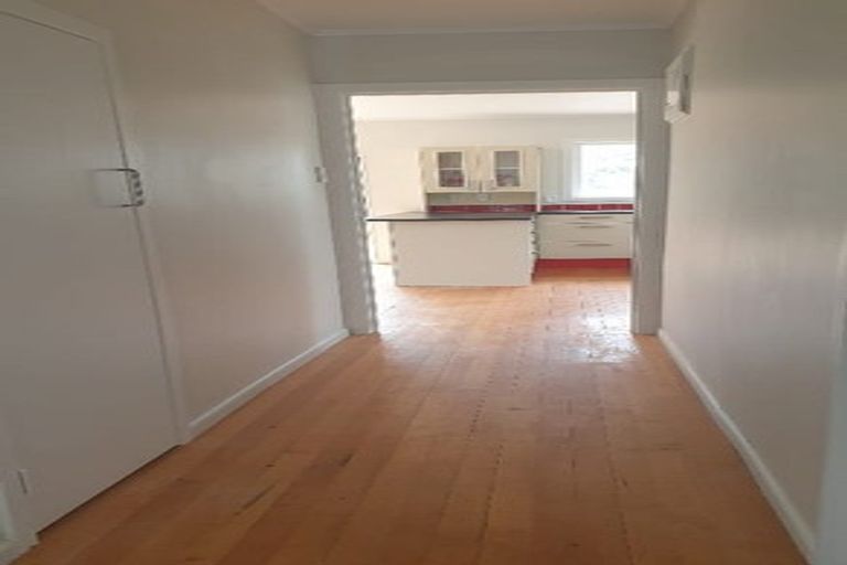 Photo of property in 10 Albert Pryor Avenue, Henderson, Auckland, 0612
