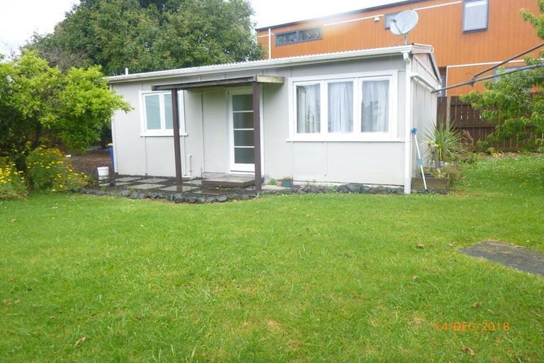 Photo of property in 6 Trig Road, West Harbour, Auckland, 0618