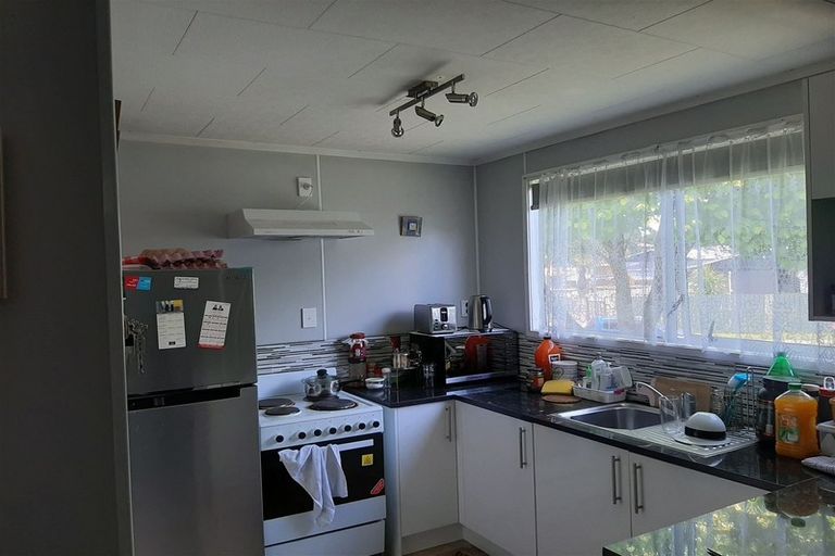 Photo of property in 2/31 Nearco Street, Randwick Park, Auckland, 2105