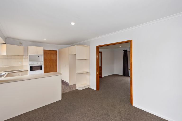 Photo of property in 30 Jennifer Street, Bryndwr, Christchurch, 8053
