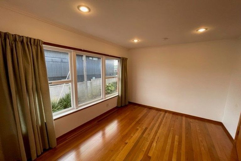 Photo of property in 4/87 Lake Road, Belmont, Auckland, 0622
