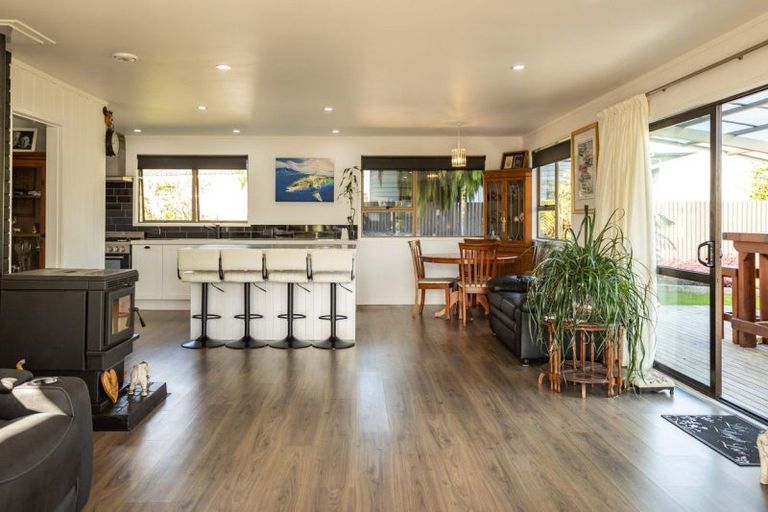 Photo of property in 145 Robinson Road, Whitianga, 3510