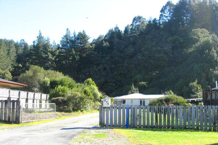 Photo of property in 274 Marsden Road, Greymouth, 7805