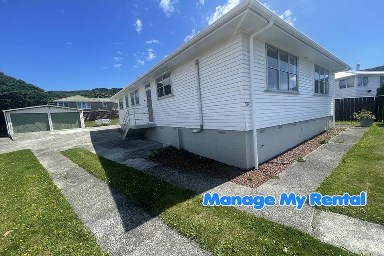 Photo of property in 32 Rangituhi Crescent, Takapuwahia, Porirua, 5022