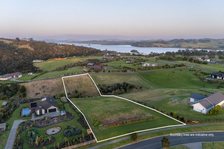 Photo of property in 6 Fernbird Grove, Kerikeri, 0294
