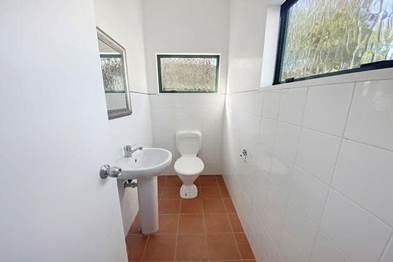 Photo of property in 24 Taroka Close, Pinehill, Auckland, 0632