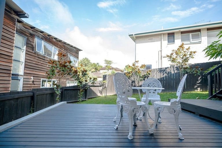 Photo of property in 1/11 Garmons Way, Castor Bay, Auckland, 0620