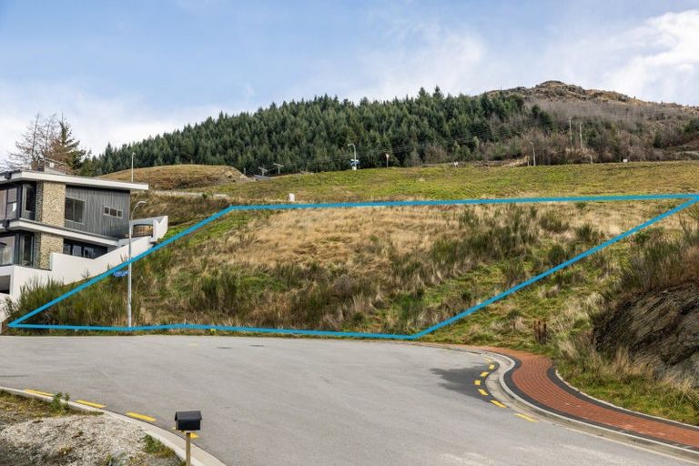 Photo of property in 2 Lynch Lane, Queenstown Hill, 9300