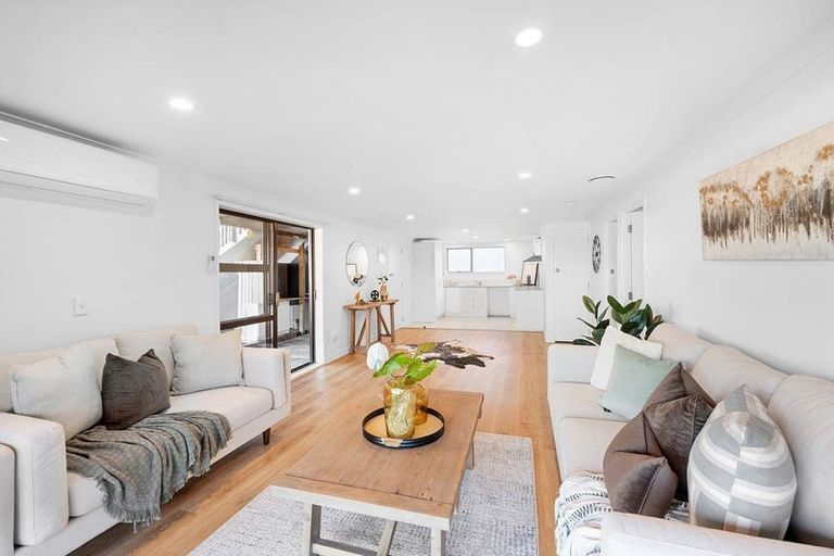 Photo of property in 7/10 Ridge Road, Howick, Auckland, 2014