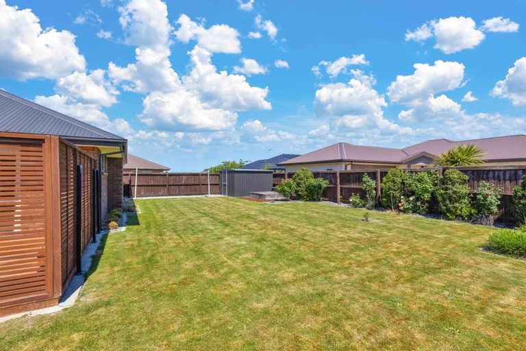 Photo of property in 9 Walnut Way, Rangiora, 7400