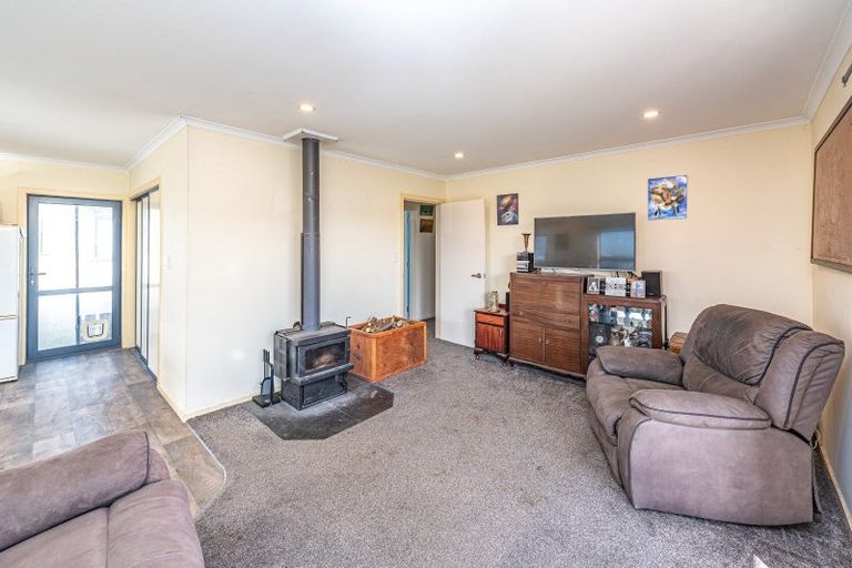 Photo of property in 12 Beaumaris Avenue, Castlecliff, Whanganui, 4501