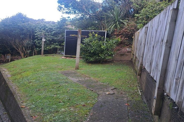 Photo of property in 51 Albemarle Road, Northland, Wellington, 6012