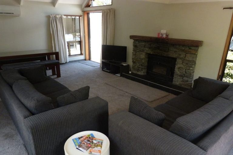 Photo of property in 14 Norfolk Street, Arrowtown, 9302