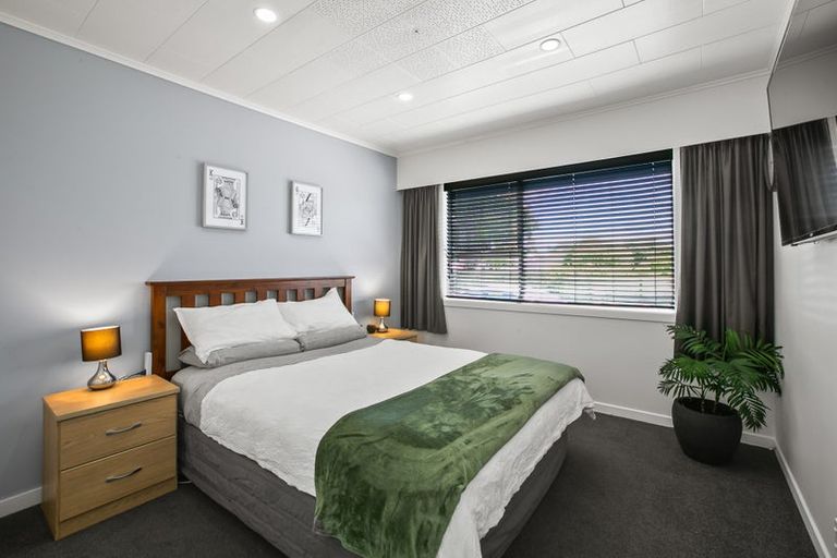 Photo of property in 76b Eliot Street, New Plymouth, 4310