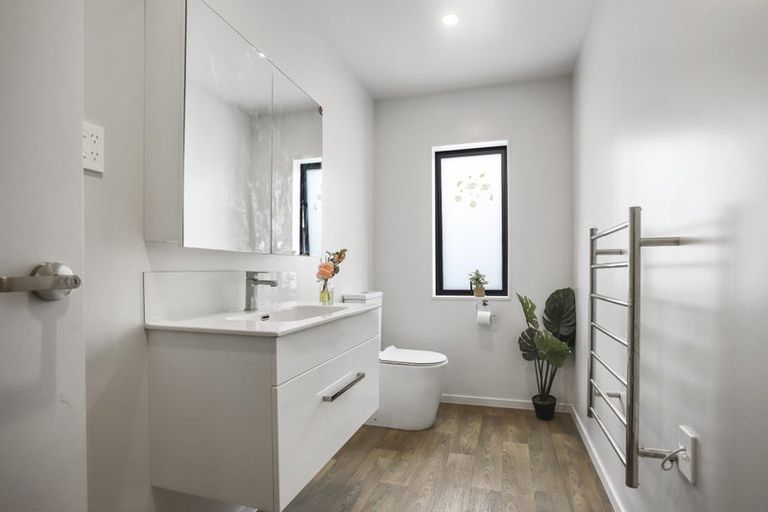 Photo of property in 38 Matawhanga Drive, Wattle Downs, Auckland, 2103