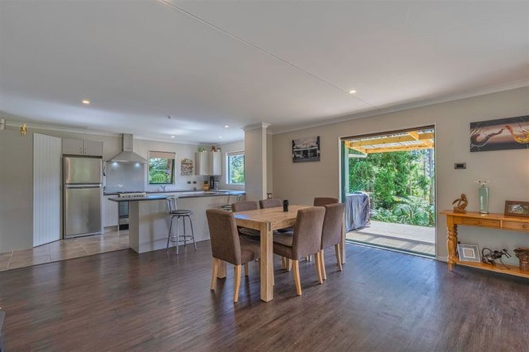 Photo of property in 396 Mangaone South Road, Reikorangi, Waikanae, 5391