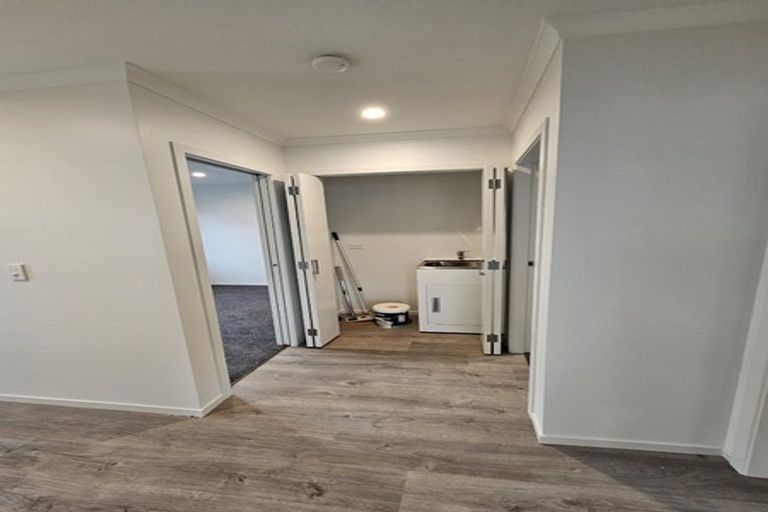 Photo of property in 141a-d Bedford Street, Cannons Creek, Porirua, 5024